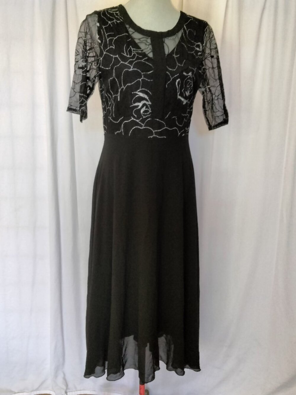 Elegant black Chiffon silver Lace 3/4 sleeve midi dress-Size Xlarge